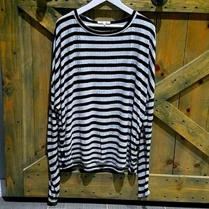 OVERSIZED STRIPED TOP SIZE SMALL